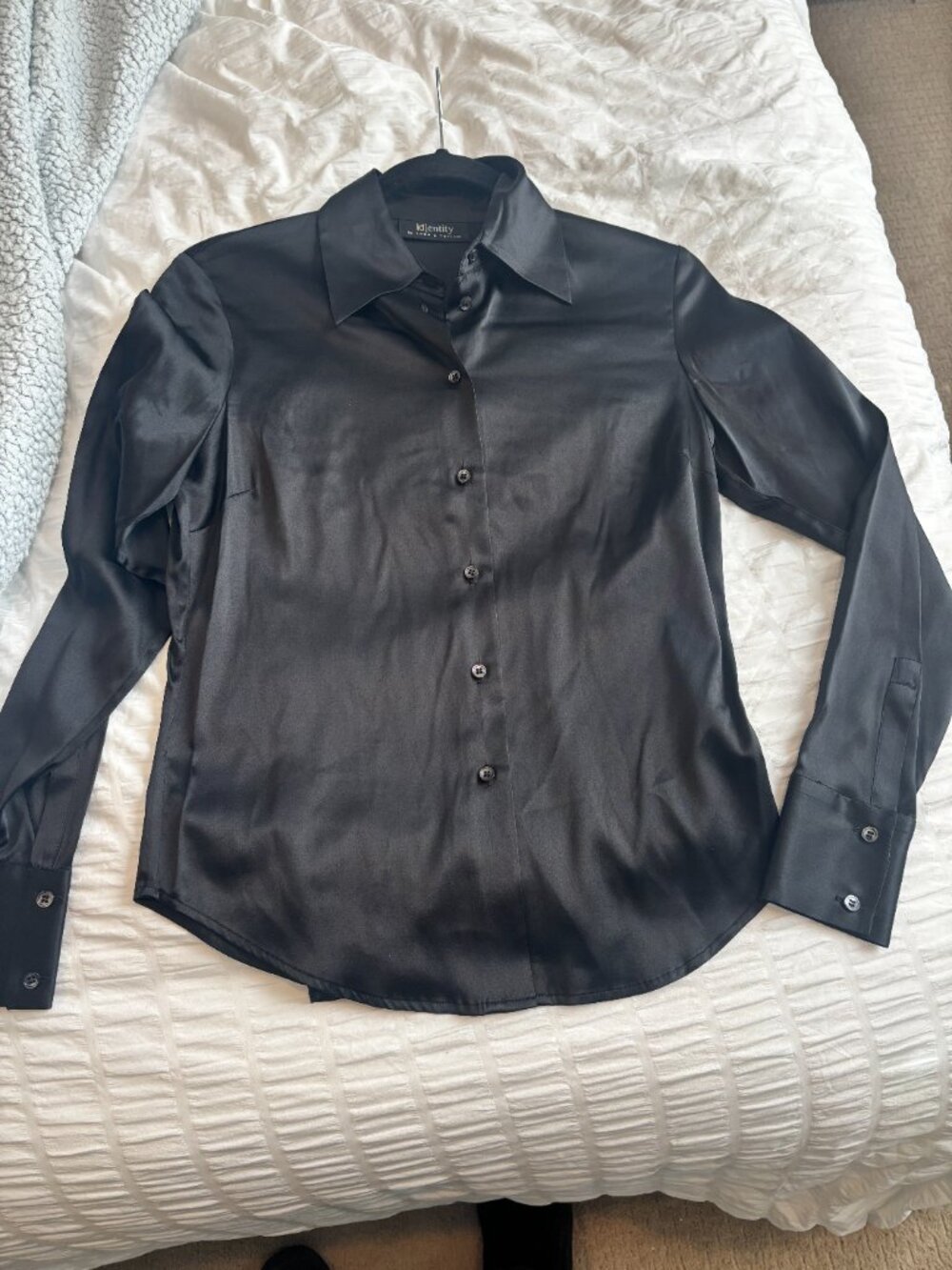 Identity by Lord & Taylor Black Silk Blouse | Stretch Silk V-Neck Top  Size 2 - Picture 3 of 5